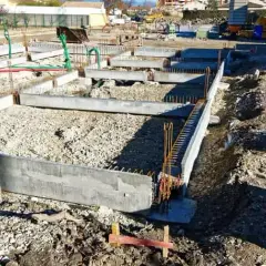 Ile kosztują fundamenty pod dom 100m2? Sprawdź, co wpłynie na cenę