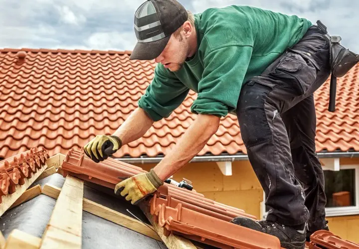 Dachówka ceramiczna czy betonowa – która jest lepszym wyborem?