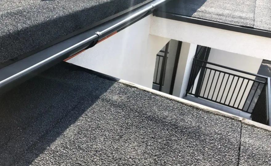 Przeciekający balkon - Jak skutecznie naprawić i uniknąć błędów?